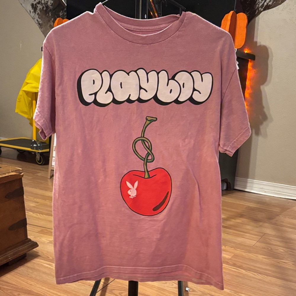 PLAYBOY Cherry Tee - Pink